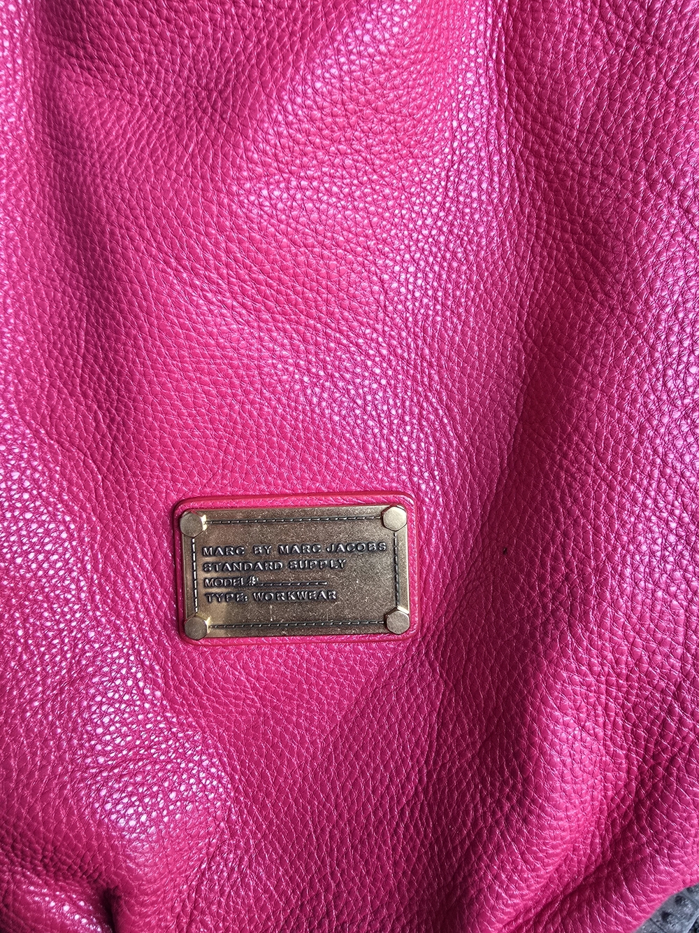 Marc by Marc Jacobs Hot Pink Leather Shoulder Bag - Picture 2 of 3